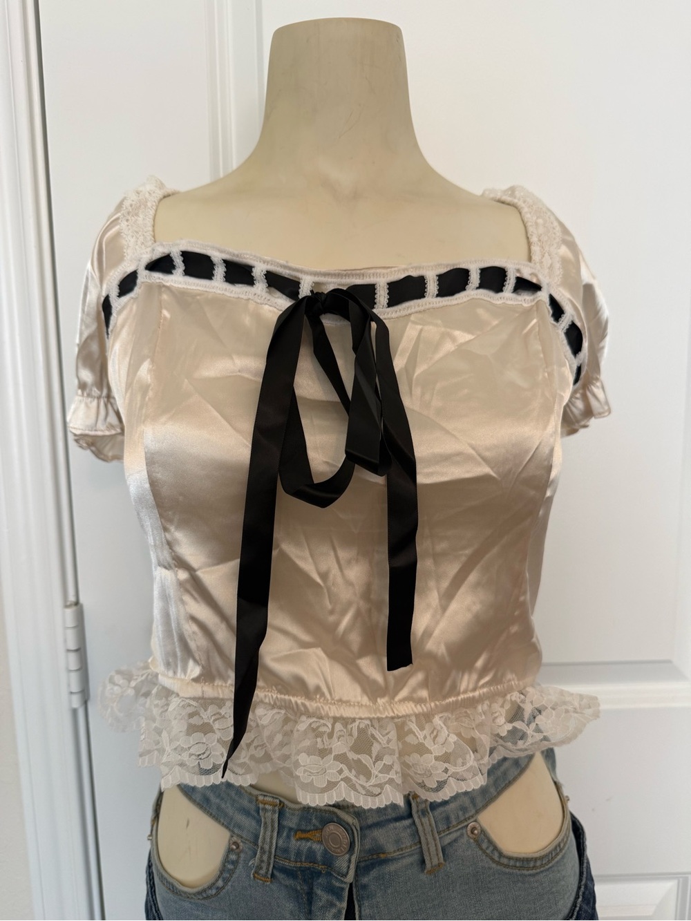 BNWT Pretty Damage Satin Cream Crop Top with Black Ribbon Bow & White Lace Trim